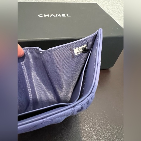 Authentic Chanel compact wallet - Picture 6 of 7